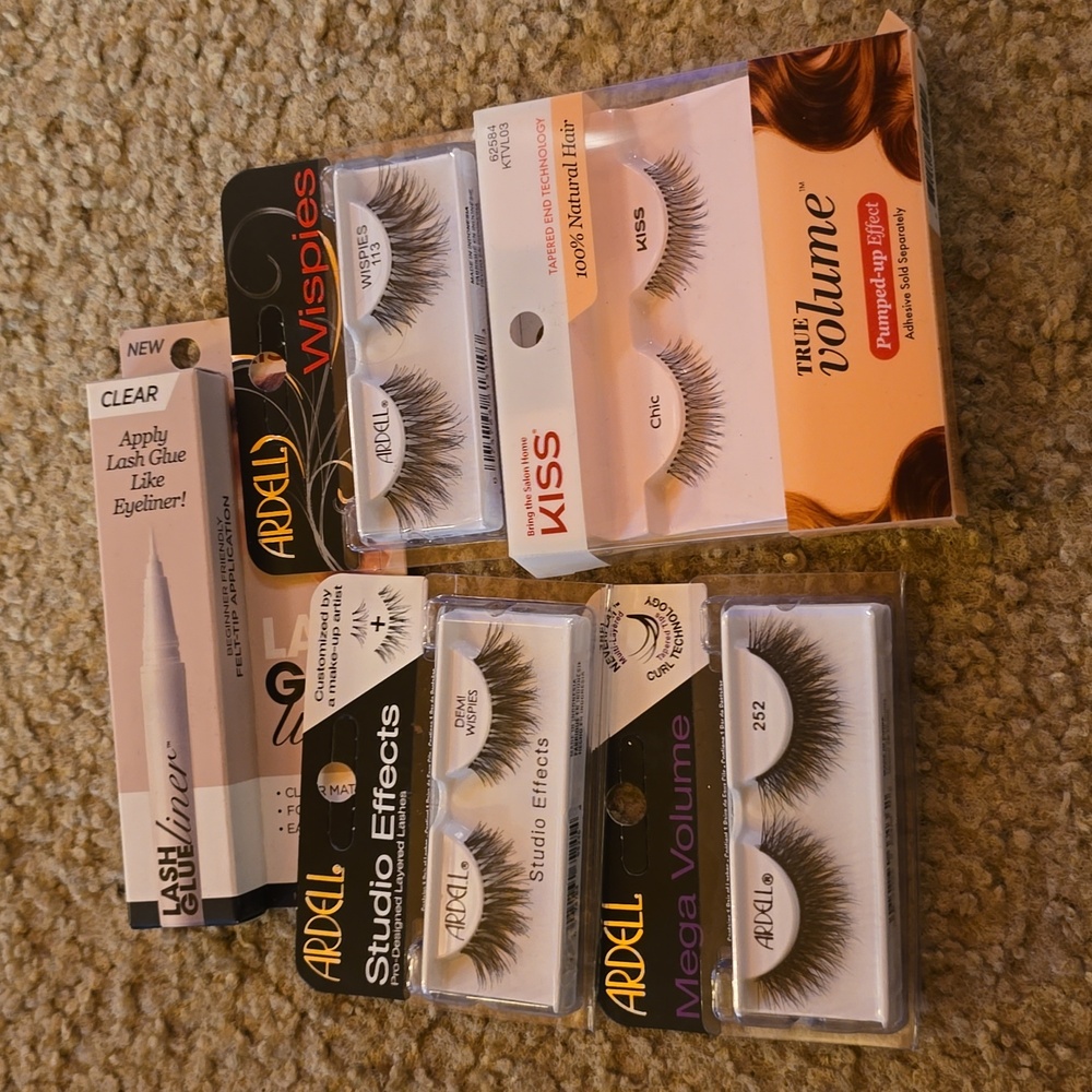 New eyelash and glue bundle